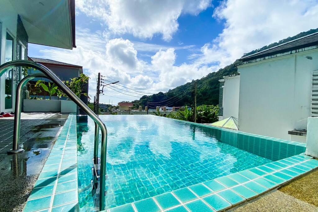 3 Bdr Pool Villa Patong 芭东3卧室泳池别墅 远海景 Bagian luar foto