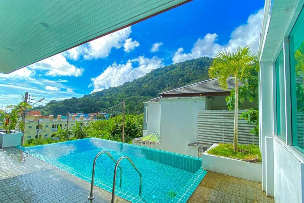 3 Bdr Pool Villa Patong 芭东3卧室泳池别墅 远海景 Bagian luar foto